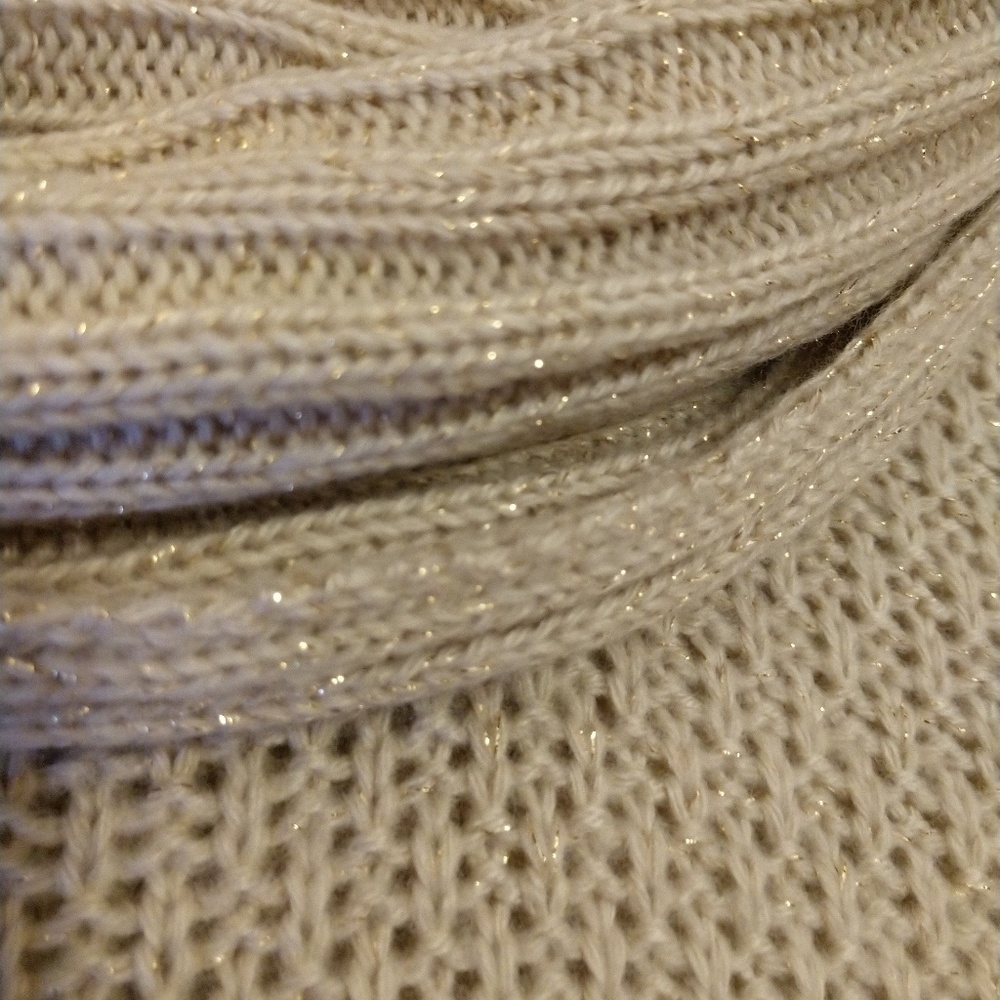 Sweater - Picture 2 of 3